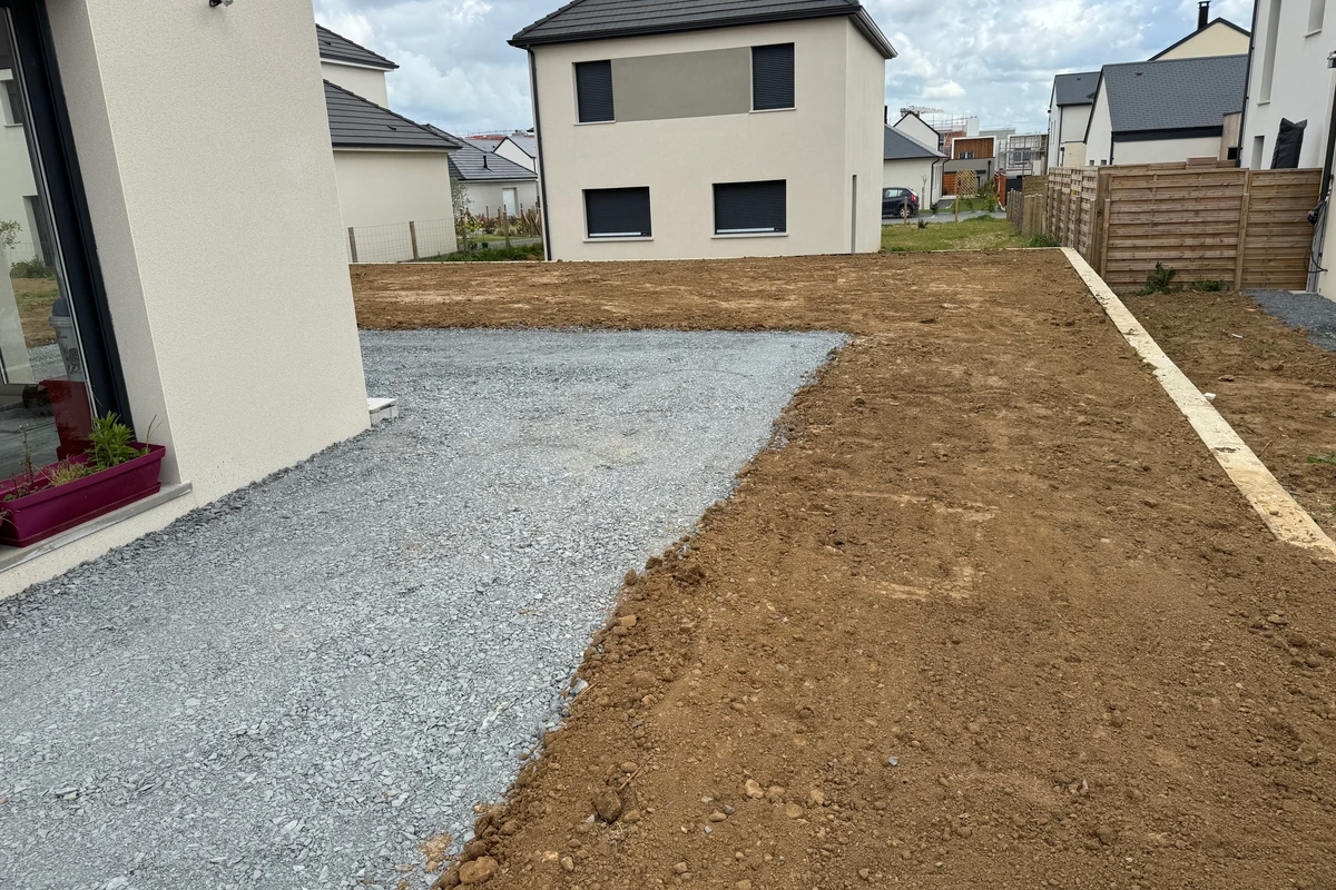 Terrassement général - Terrassement général, excavation, nivellement et préparation de terrain pour toutes constructions.